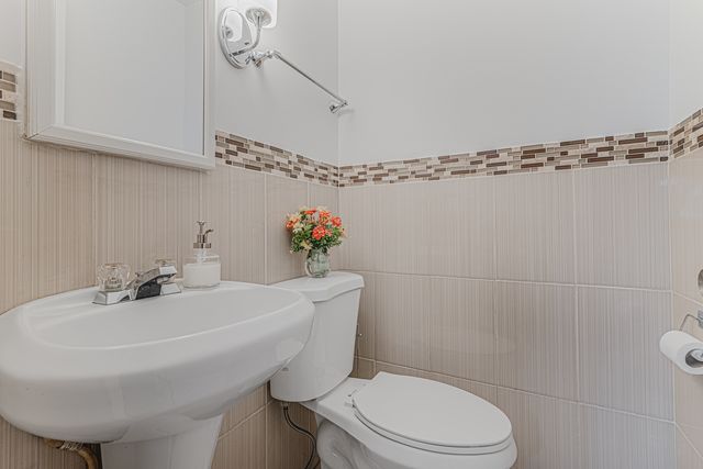2105 Prospect Avenue, North Chicago, IL 60064