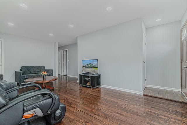 2105 Prospect Avenue, North Chicago, IL 60064
