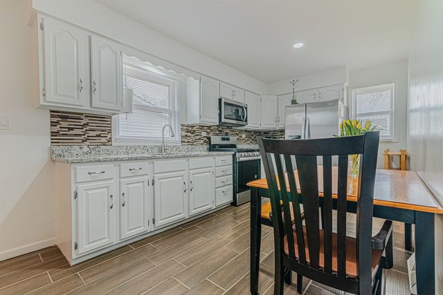 2105 Prospect Avenue, North Chicago, IL 60064