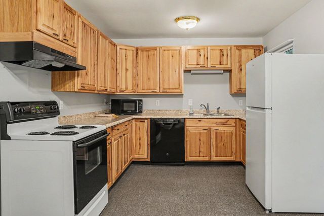4305 Cedarcrest Avenue, Portage City, MI 49024