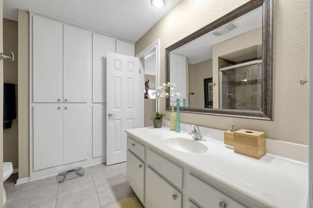 63 April Point Drive S, Montgomery, TX 77356