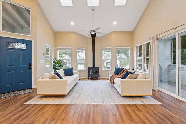 247 Canyon Creek Cir, Colfax, CA 95713