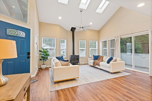 247 Canyon Creek Cir, Colfax, CA 95713