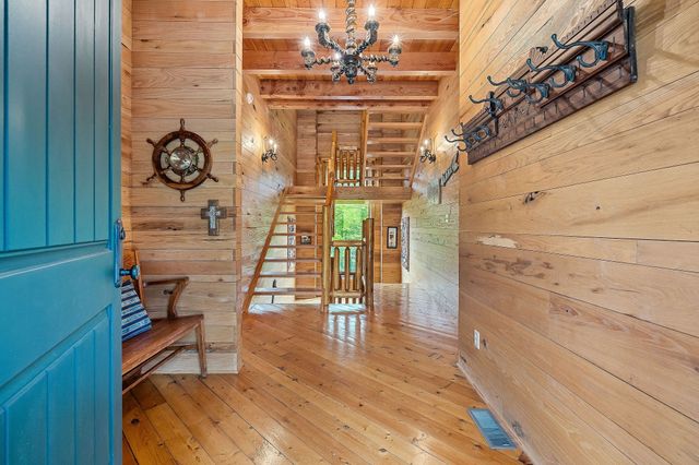 4042 Rocky Ridge Rd, Rock Island, TN 38581