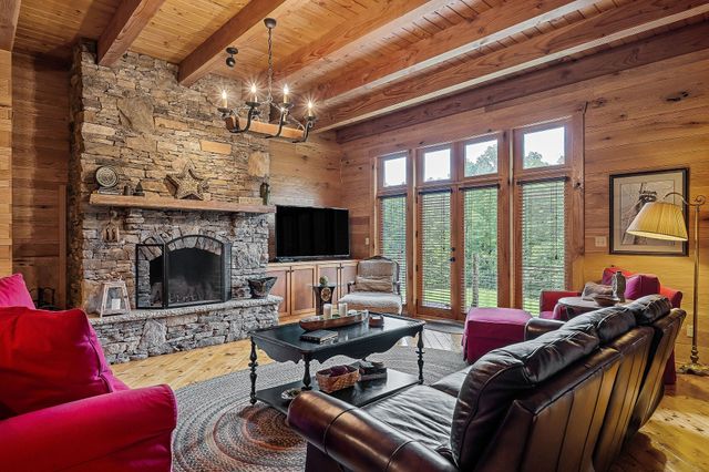 4042 Rocky Ridge Rd, Rock Island, TN 38581