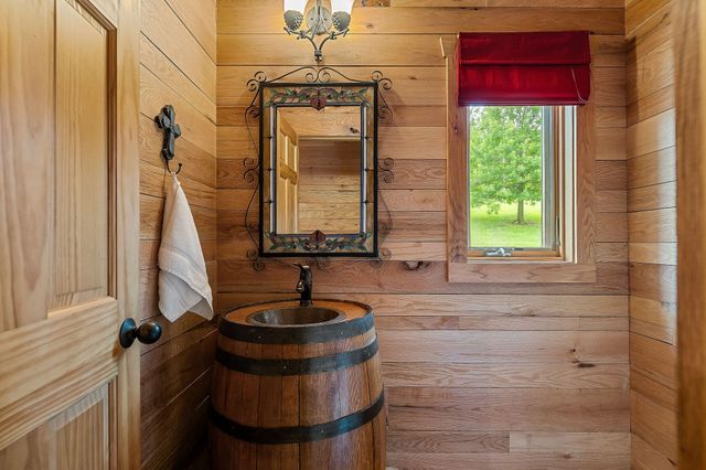 4042 Rocky Ridge Rd, Rock Island, TN 38581