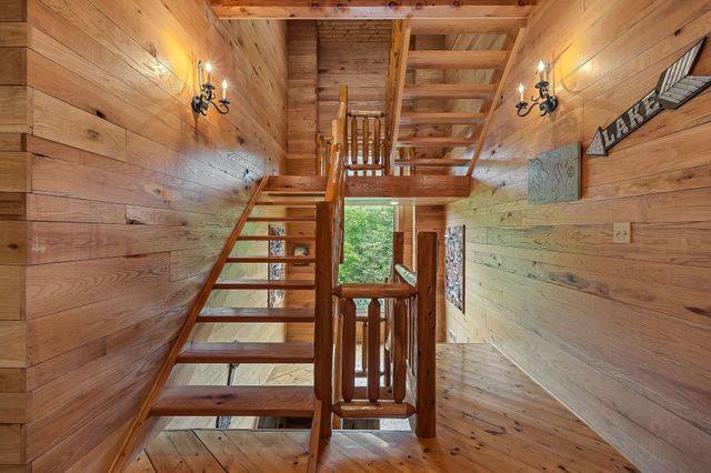 4042 Rocky Ridge Rd, Rock Island, TN 38581