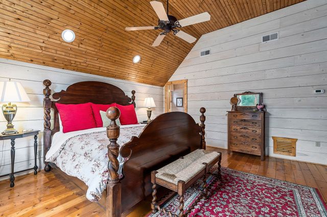 4042 Rocky Ridge Rd, Rock Island, TN 38581