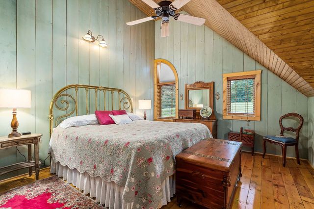 4042 Rocky Ridge Rd, Rock Island, TN 38581