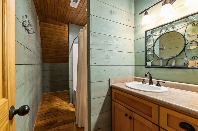 4042 Rocky Ridge Rd, Rock Island, TN 38581