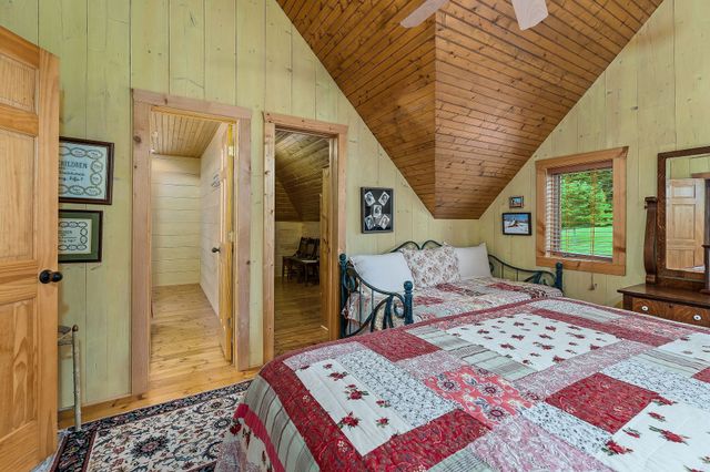 4042 Rocky Ridge Rd, Rock Island, TN 38581