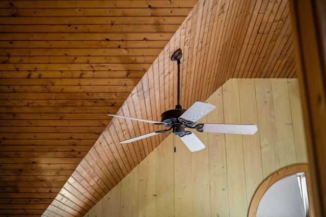 4042 Rocky Ridge Rd, Rock Island, TN 38581