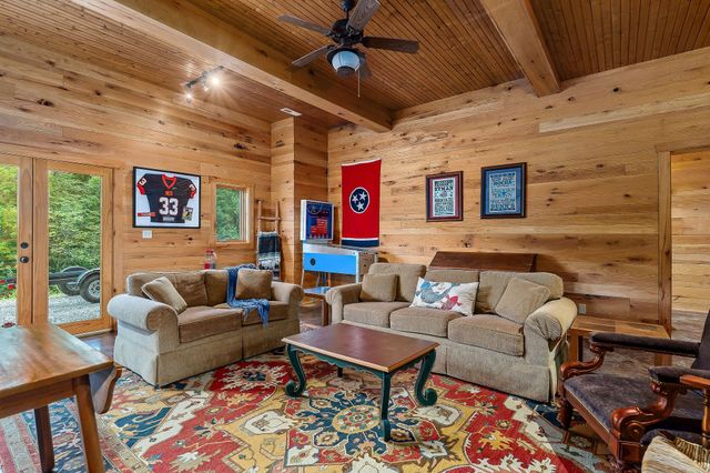 4042 Rocky Ridge Rd, Rock Island, TN 38581