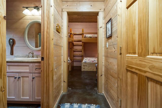 4042 Rocky Ridge Rd, Rock Island, TN 38581