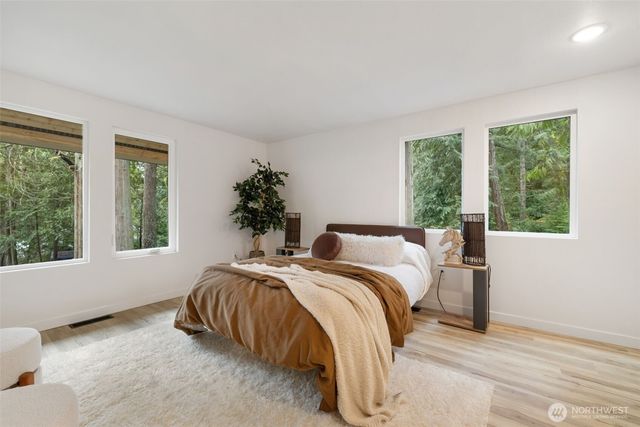 120 E Stadium Lane, Grapeview, WA 98546