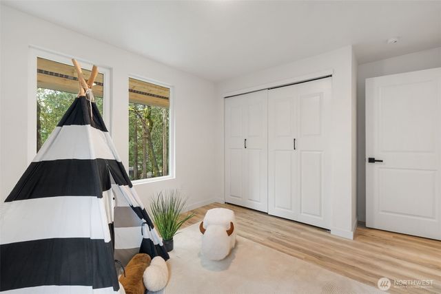 120 E Stadium Lane, Grapeview, WA 98546