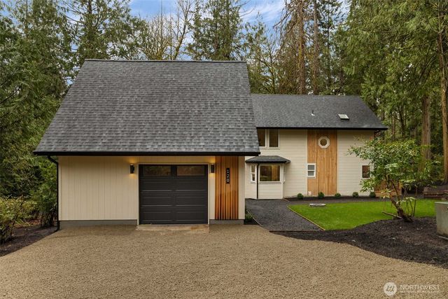 120 E Stadium Lane, Grapeview, WA 98546