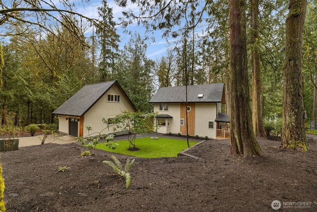 120 E Stadium Lane, Grapeview, WA 98546