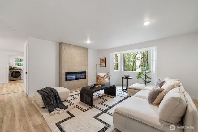 120 E Stadium Lane, Grapeview, WA 98546