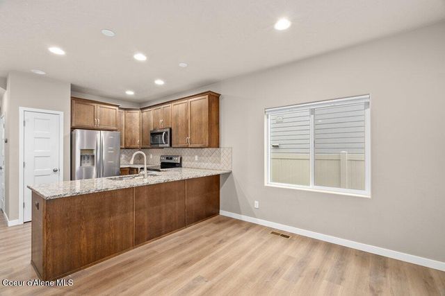 2067 W ALSEA LOOP, Post Falls, ID 83854