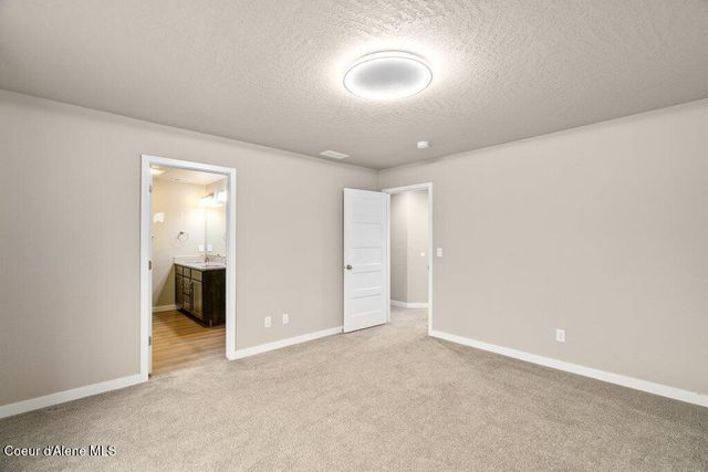 2067 W ALSEA LOOP, Post Falls, ID 83854