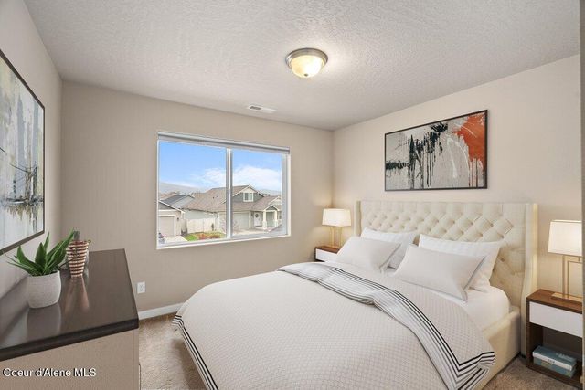 2067 W ALSEA LOOP, Post Falls, ID 83854