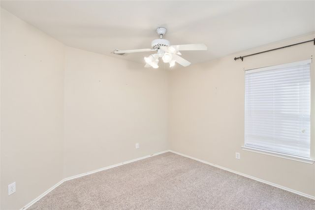 2012 Kings Forest Drive, Heartland, TX 75126