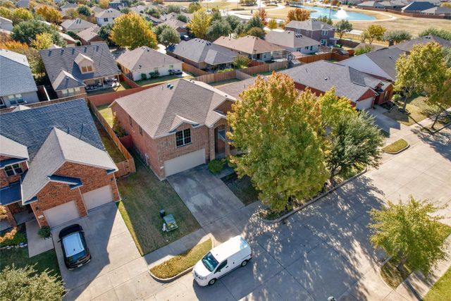 2012 Kings Forest Drive, Heartland, TX 75126