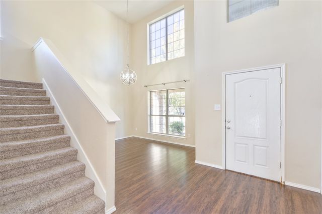 2012 Kings Forest Drive, Heartland, TX 75126