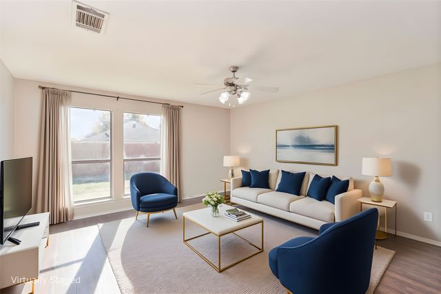 2012 Kings Forest Drive, Heartland, TX 75126