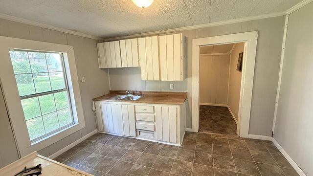 706 Westmead Street A & B, Dothan, AL 36301
