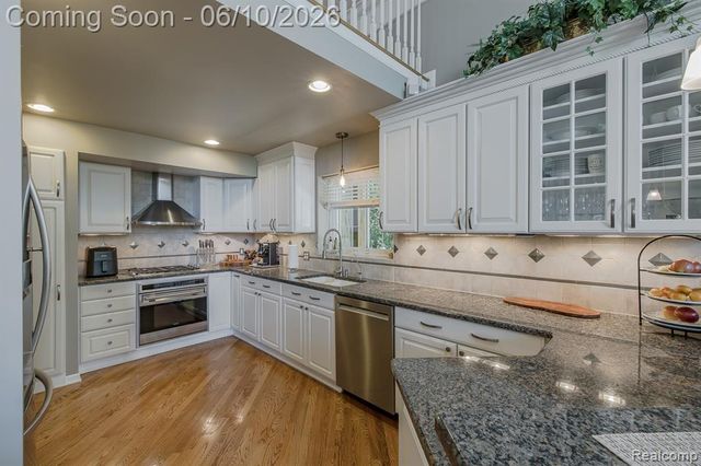 4780 Hillcrest Drive, Clarkston, MI 48346
