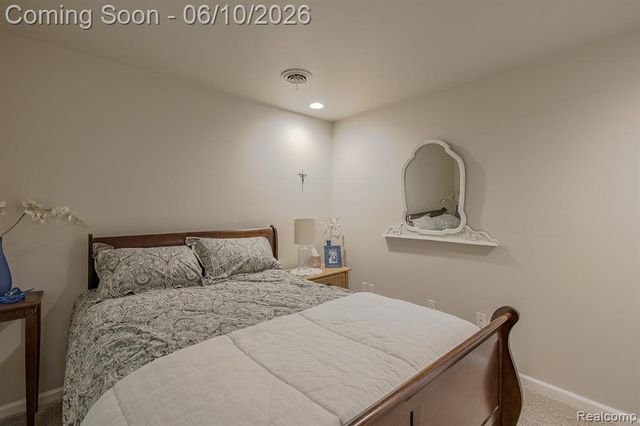 4780 Hillcrest Drive, Clarkston, MI 48346