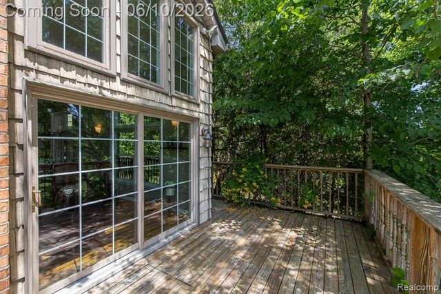 4780 Hillcrest Drive, Clarkston, MI 48346