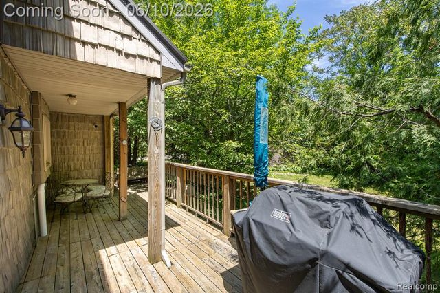 4780 Hillcrest Drive, Clarkston, MI 48346