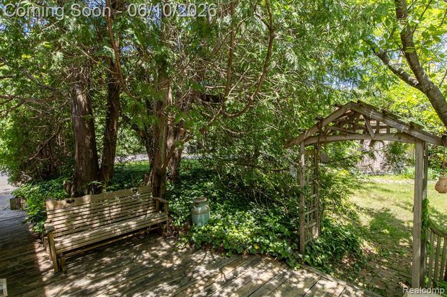 4780 Hillcrest Drive, Clarkston, MI 48346