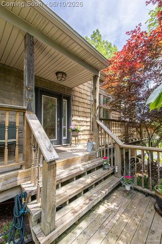 4780 Hillcrest Drive, Clarkston, MI 48346