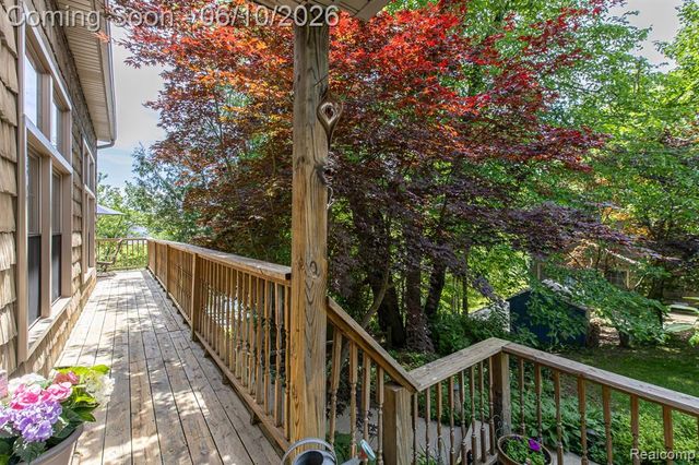 4780 Hillcrest Drive, Clarkston, MI 48346