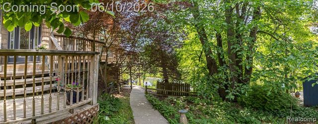 4780 Hillcrest Drive, Clarkston, MI 48346