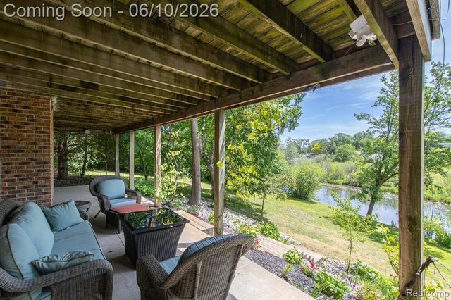 4780 Hillcrest Drive, Clarkston, MI 48346