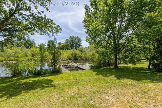 4780 Hillcrest Drive, Clarkston, MI 48346