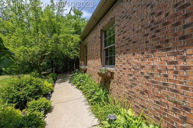 4780 Hillcrest Drive, Clarkston, MI 48346