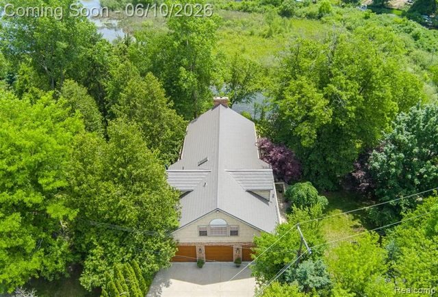 4780 Hillcrest Drive, Clarkston, MI 48346