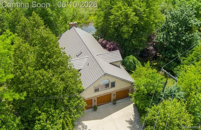 4780 Hillcrest Drive, Clarkston, MI 48346