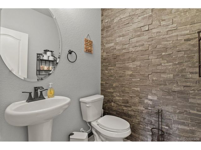 25104 E Archer Pl, Aurora, CO 80018