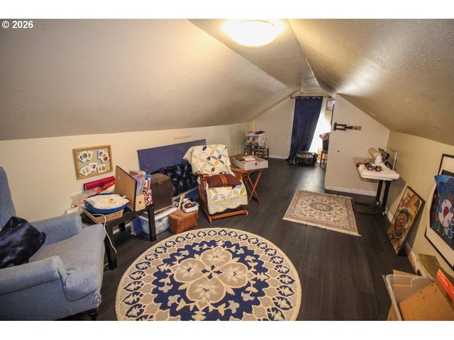 872 E BRIDGE St, Vernonia, OR 97064