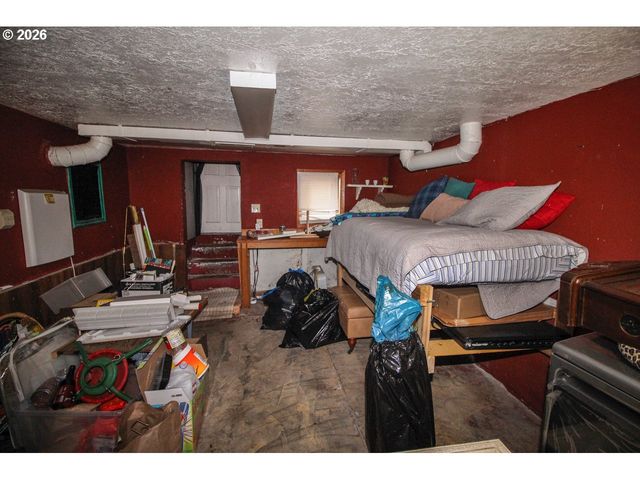 872 E BRIDGE St, Vernonia, OR 97064