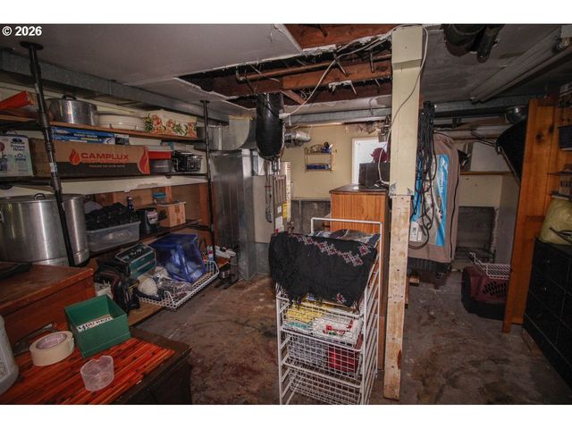 872 E BRIDGE St, Vernonia, OR 97064