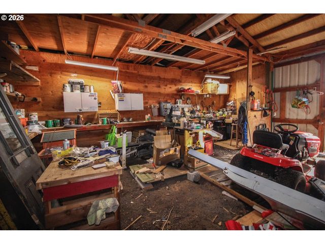 872 E BRIDGE St, Vernonia, OR 97064