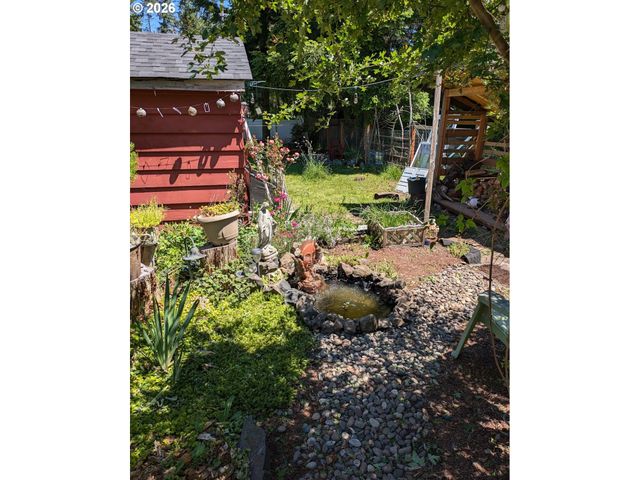 872 E BRIDGE St, Vernonia, OR 97064